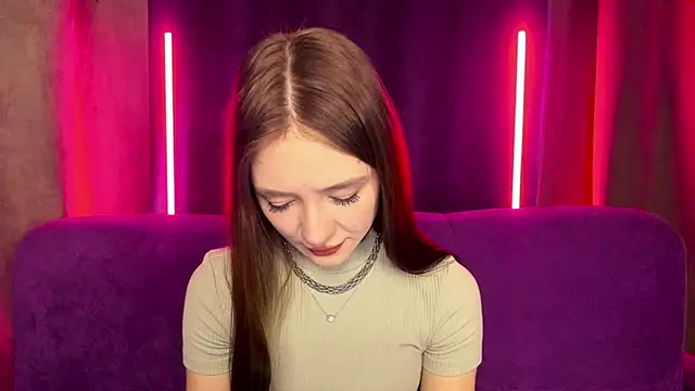 VasilisaTheWiseX élő XXX-chatje