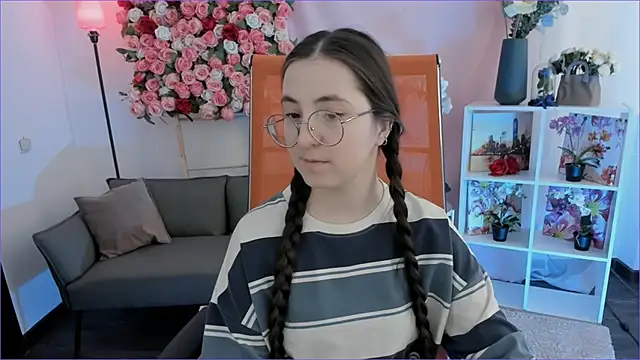 VirtuallVoyantn Live XXX chat