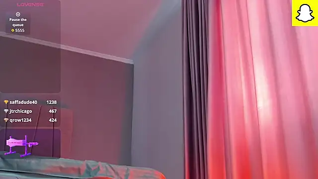 DeniseSun Adlı Modelin Canlı XXX Sohbeti