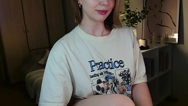 mynameloveeeeee Adlı Modelin Canlı XXX Sohbeti