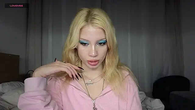 Show modela qualitybab na web-kameri