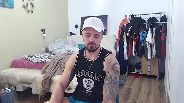 Tiberius_hunk – Naživo XXX chat