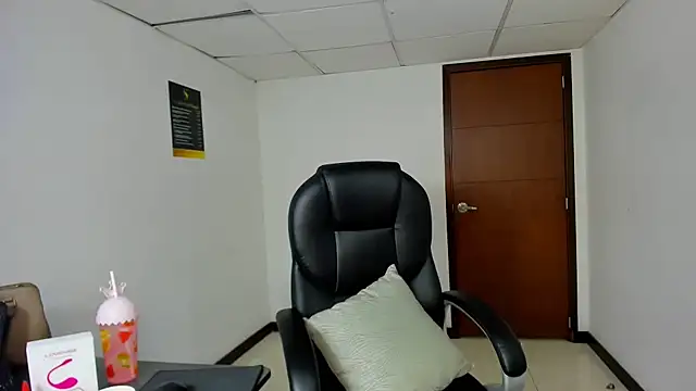 Aisha_hotts777 即時 XXX 聊天