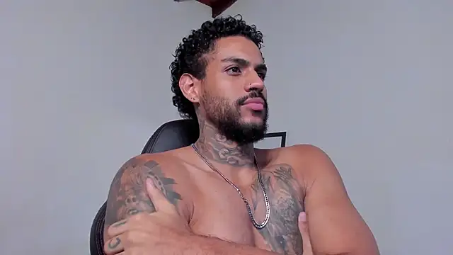 แชท XXX สดของ LuigiVitale_1