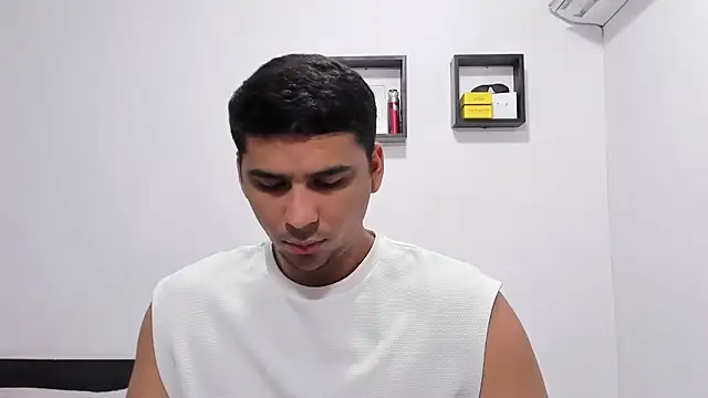 noah_belami Adlı Modelin Canlı XXX Sohbeti