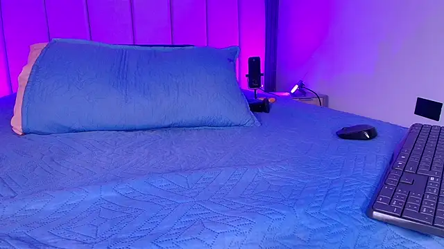 abbyrouss_ élő XXX-chatje