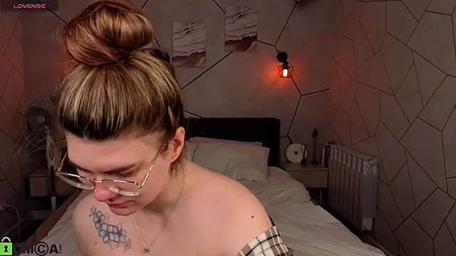 Chat +18 de zoe_j0y ao vivo