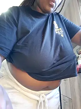 SWEETDOLLY29XX élő XXX-chatje