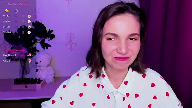 Chat XXX Live KindHazelHere_