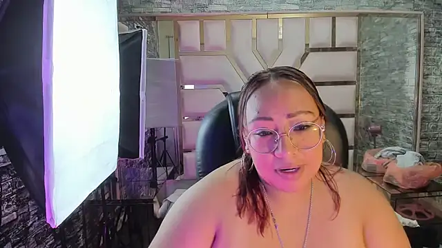 Chat +18 de Shara_Oz ao vivo