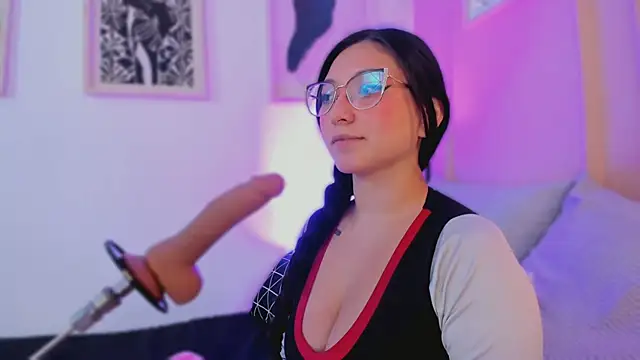 lucy_neil Live XXX Chat