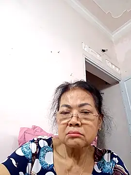 Hotestlove 网络视讯表演