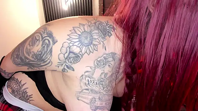 Živý XXX chat Scarbadgirl_