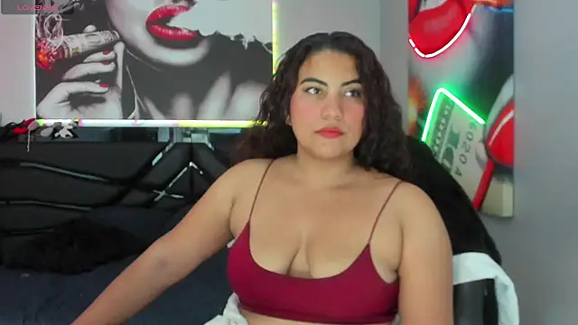 Chat +18 de Sara_Bdsm_ ao vivo