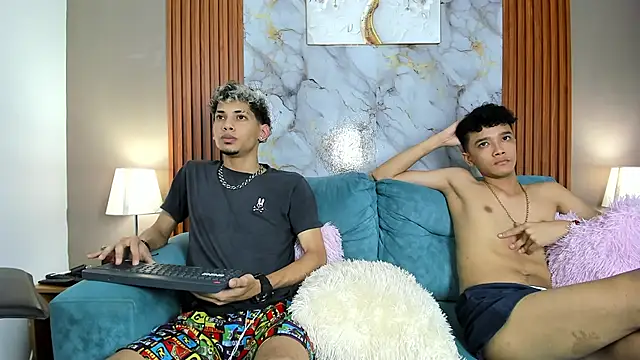 YOUNG_BOYS_HELL 在線直播表演