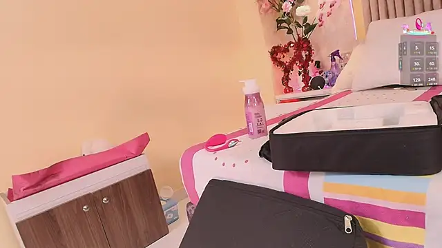 Chat +18 de Kismett_aziz ao vivo