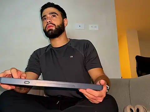 Živý XXX chat zack_sullivan22