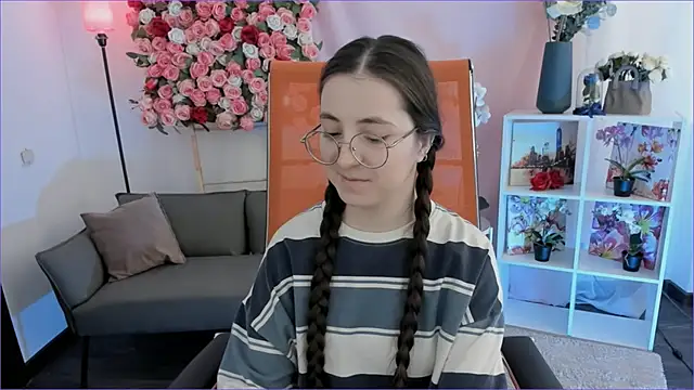 VirtuallVoyantn Live XXX chat