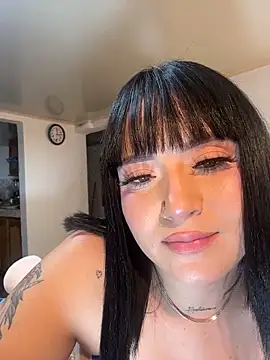 emily_acorn লাইভ XXX চ্যাট