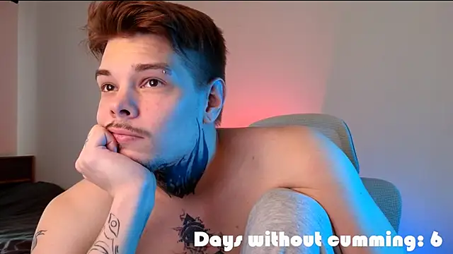 DENIS_HERE webkamerás műsora
