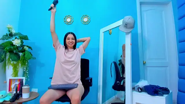 ViictoriiaSaenz 现场XXX聊天