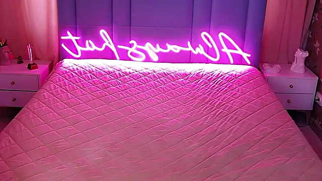 AllwaysHotJ Webcam-Show