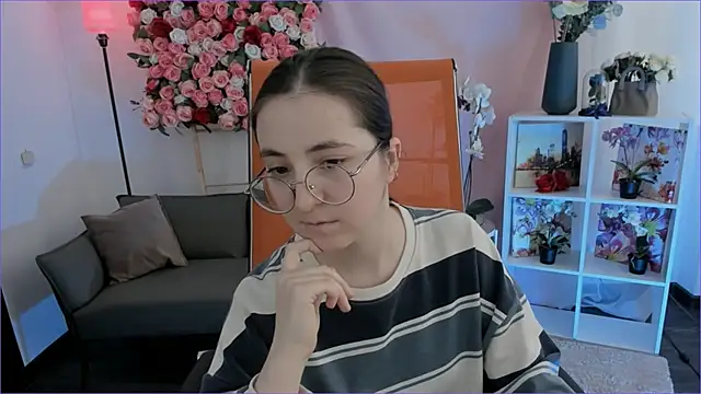 VirtuallVoyant Live XXX-chat