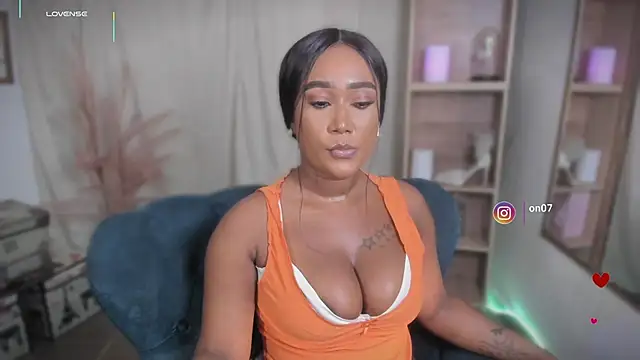 Pokazy przed kamerką – alessia_anderson