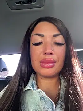 แชท XXX สดของ RuslanaXX