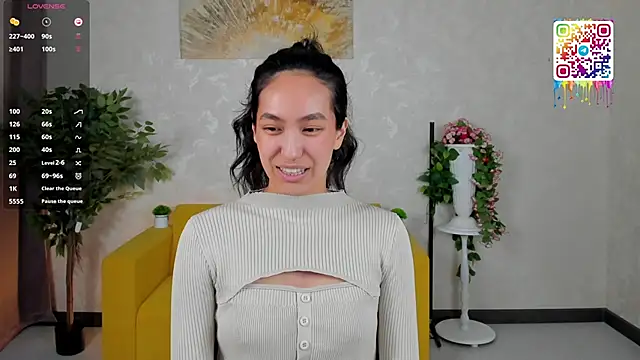 FlirtyAura live XXX chat