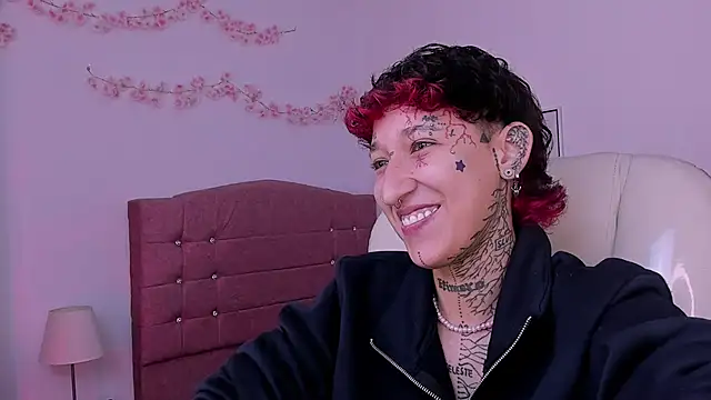 Chat +18 de Luci_Rose ao vivo