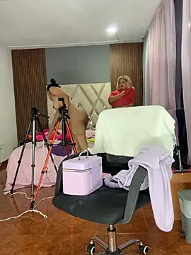 XXX chat uživo modela Violet_rousse7