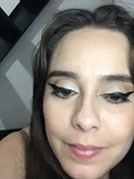 PutaYasmimのライブXXXチャット