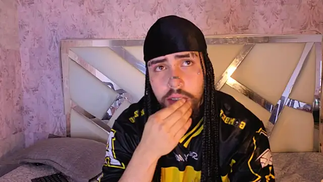 Benny_and_Mark Chat XXX live