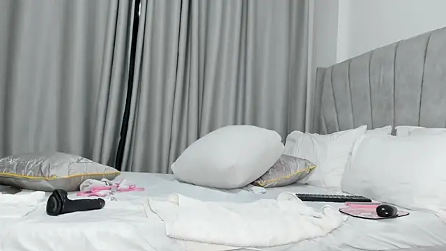 دردشة thee_sexy_goddess الجنسية المباشرة