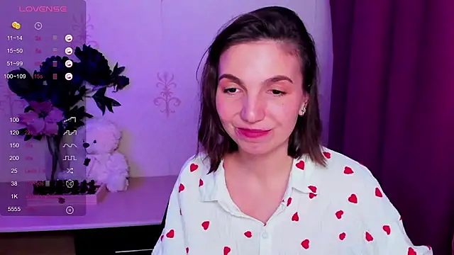 KindHazelHere_ Chat XXX in diretta