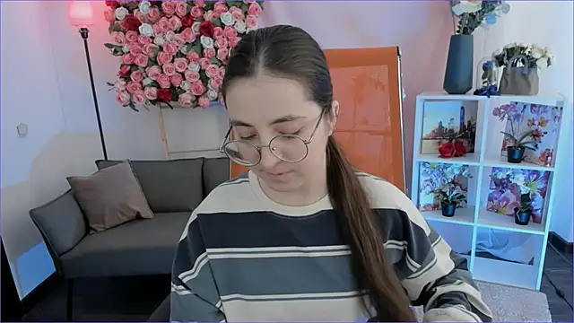 VirtuallVoyantn Live XXX chat