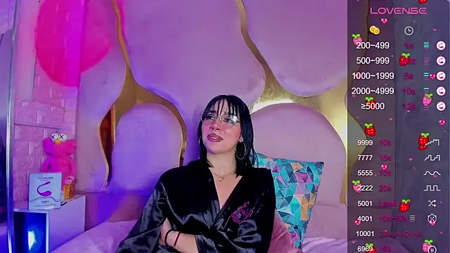 NaniiSisy's Webcam Show