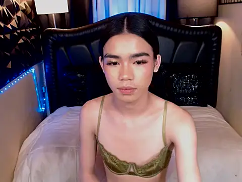 ItsurGirlMiana Pertunjukan Webcam