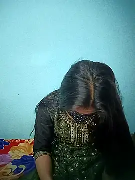 18_year_old_girl Adlı Modelin Canlı XXX Sohbeti