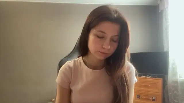 LunnaBliss Adlı Modelin Canlı XXX Sohbeti