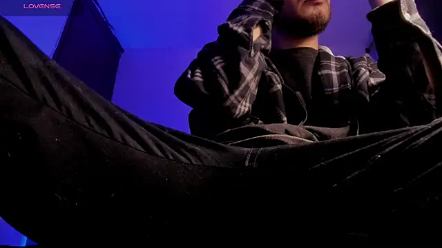 s_sven03 Adlı Modelin Canlı XXX Sohbeti