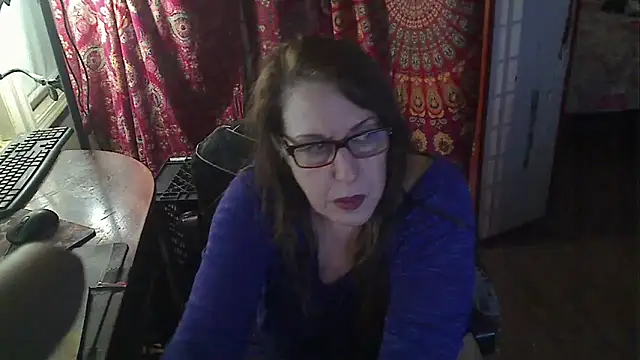 Ireallysquirt élő XXX-chatje