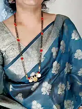 Chat XXX en directo de Hot_Sexy_Niharika