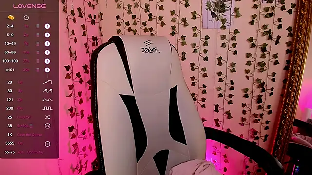 Chat XXX en directo de AnyaTaylor_