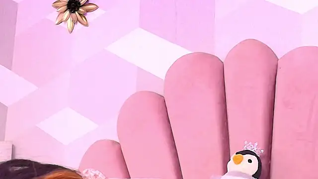 KylieMonnett Chat XXX live