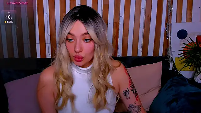 Emily_TylerrのライブXXXチャット