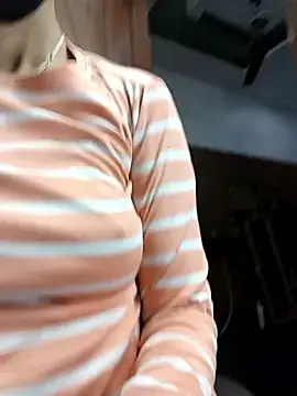 PUNAM456 লাইভ XXX চ্যাট