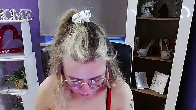 XXX chat uživo modela Zoey_Erotic