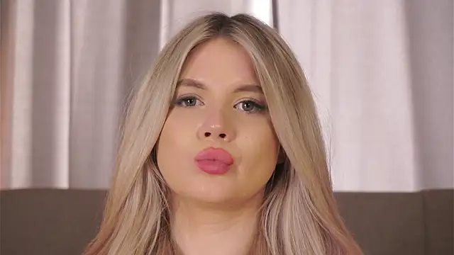 DonitaWolfenbargern Webbikameraesitys